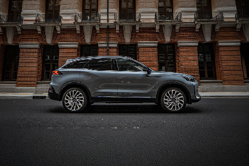 X7 2026 Medium Angle Front View