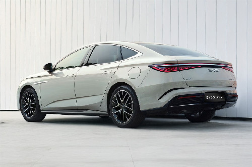 Rear Cross Side View of BYD Seal 7