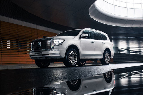 Tank 500 Front Side View