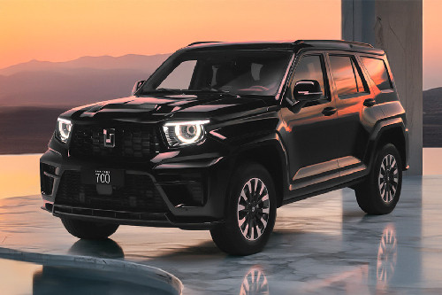 700 Front angle low view