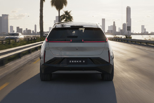 Full Rear View of ZEEKR X