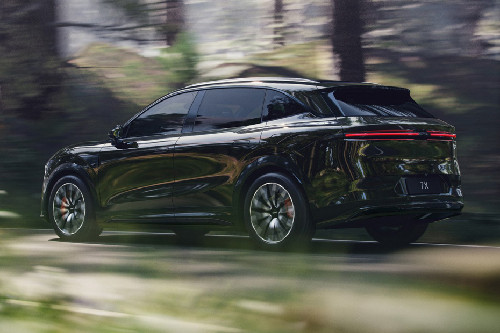 Rear Cross Side View of ZEEKR 7X