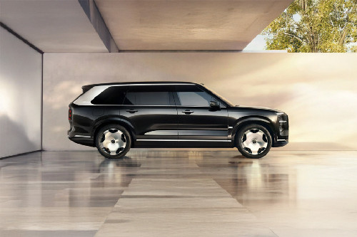 9X Medium Angle Front View