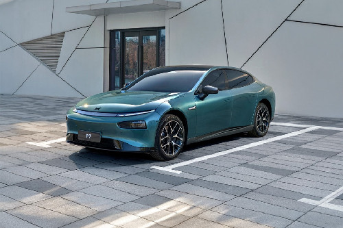 XPENG P7 Front Side View