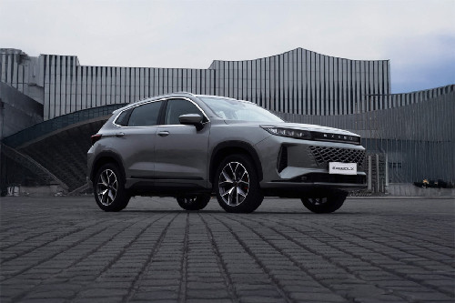 EXEED LX Front Medium View