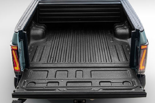 Trunk Open Closer View of Z9