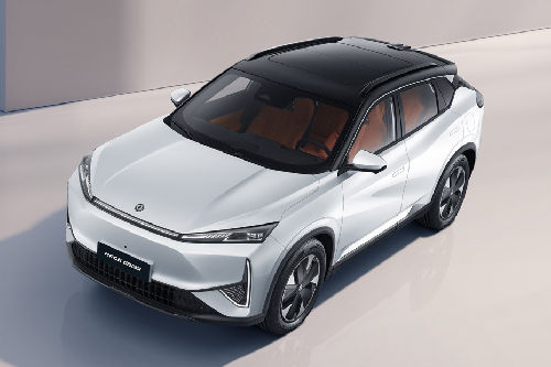 DONGFENG Mage Phev Front Side View