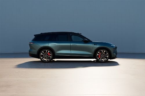 EL8 Medium Angle Front View