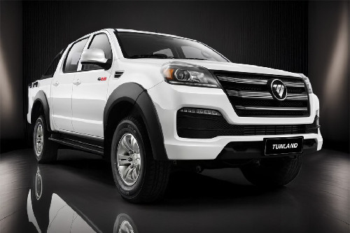 Tunland Front deep low Angle View