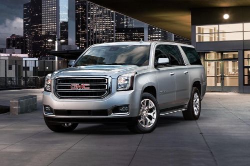 Yukon XL (2022-2024) Front angle low view