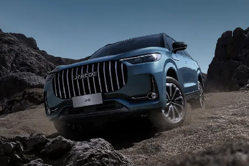 Full Front View of J8