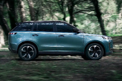 J5 Medium Angle Front View