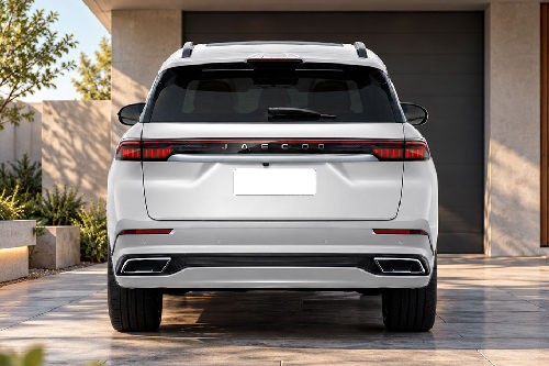 Full Rear View of Jaecoo J8 SHS
