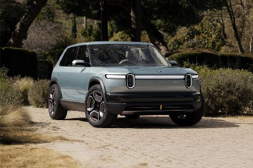 Rivian R3 Front Medium View
