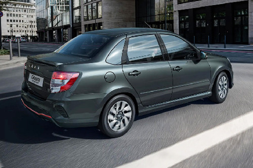 Granta Sportline Rear angle view