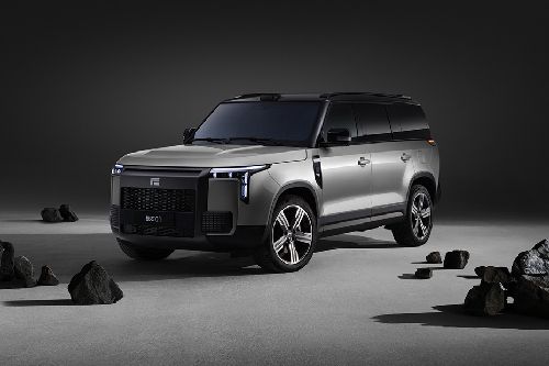 01 Front angle low view