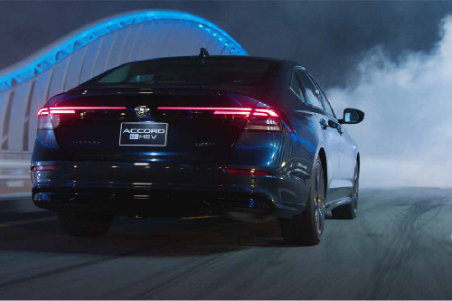 ACCORD E HEV Rear angle view