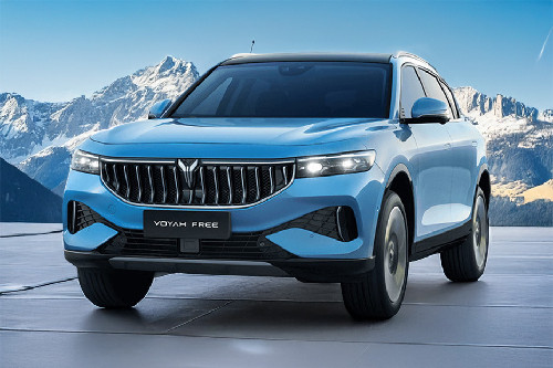 Voyah Free Front Side View