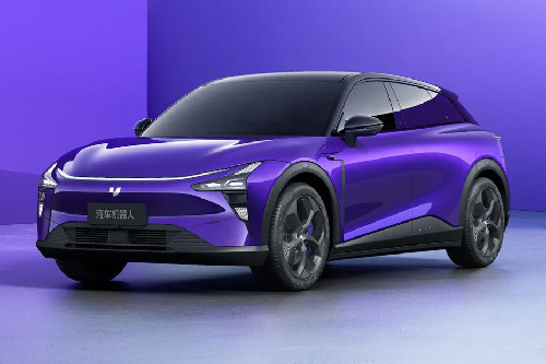 01 Front angle low view