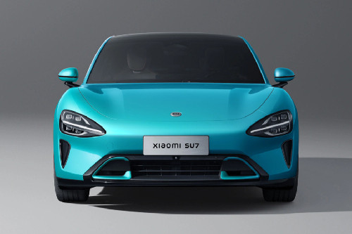 Full Front View of SU7