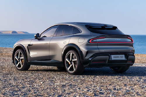 Rear Cross Side View of Xiaomi YU7