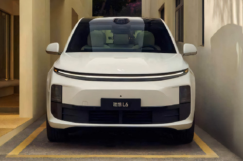 Full Front View of L6