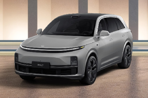 L7 Front angle low view