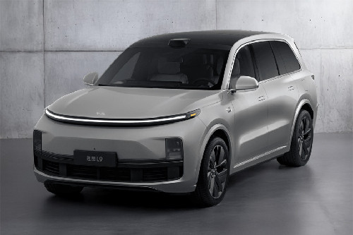 L9 Front angle low view