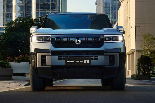 Full Front View of B8