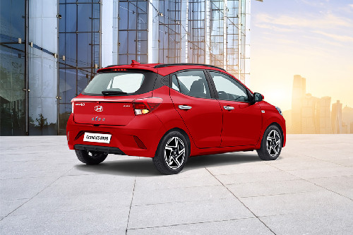 Grand i10 Rear angle view