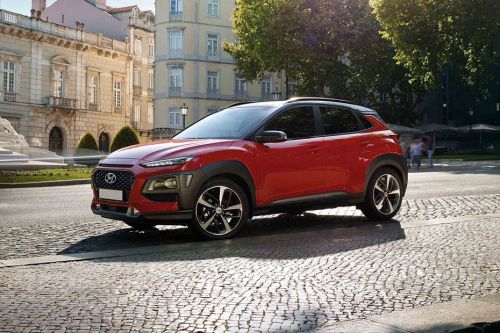 Kona (2018-2021) Front angle low view