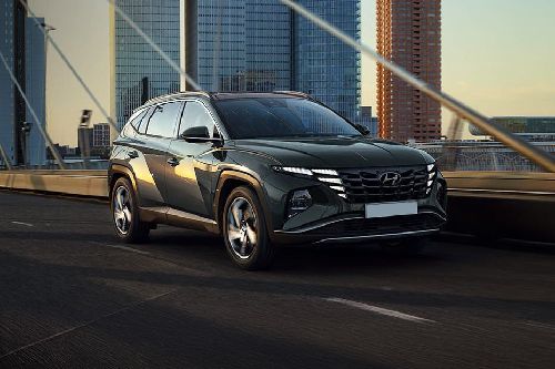 Hyundai Tucson (2022-2024) Front Medium View