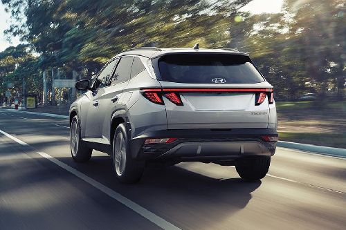 Rear Medium View of Hyundai Tucson (2022-2024)