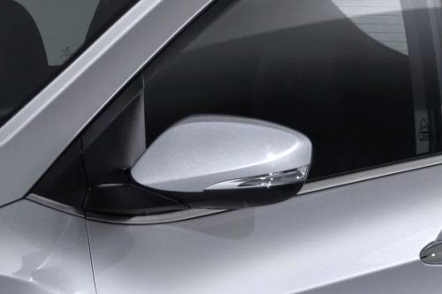 Hyundai i30 Drivers Side Mirror Front Angle