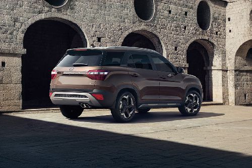 Creta Grand (2023-2024) Rear angle view