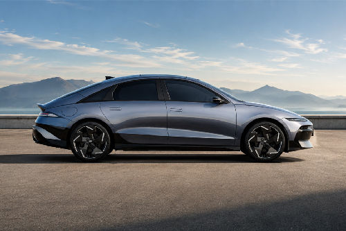 Ioniq 6	2026 Medium Angle Front View