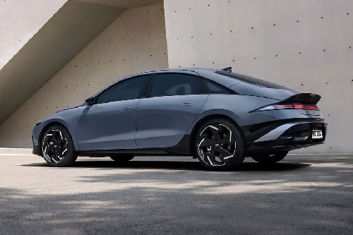 Rear Cross Side View of Hyundai Ioniq 6	2026