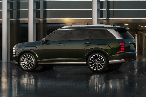 Rear Cross View of Hyundai Palisade