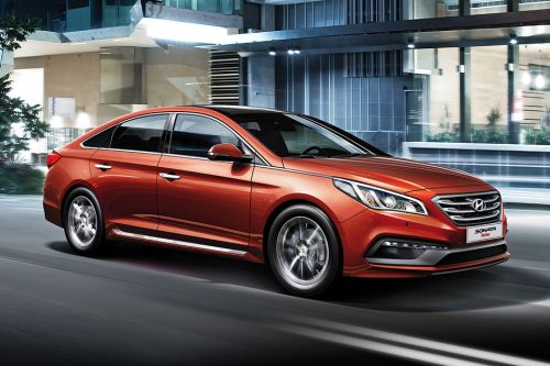 Hyundai Sonata Turbo Front Cross Side View