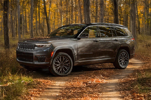Jeep Grand Cherokee Front Side View