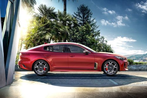 KIA Stinger Drivers Sideview