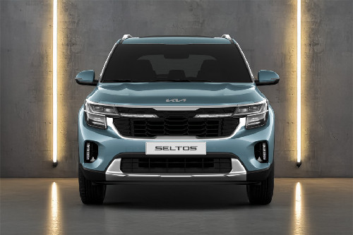 Full Front View of Seltos