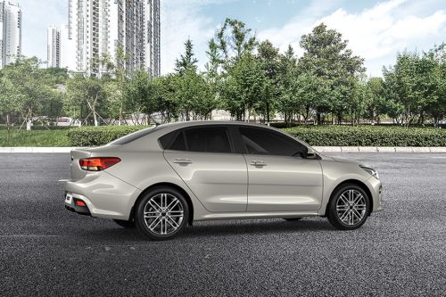 Rio 4-Door Rear Medium Side View