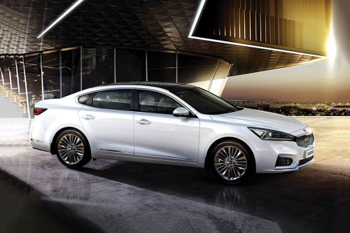 KIA Cadenza Front Cross Side View