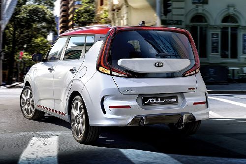 Rear Cross Side View of KIA Soul