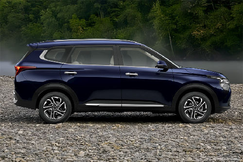Carens (2023-2024) Medium Angle Front View