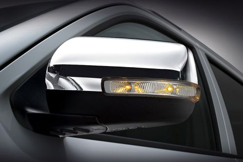 KIA Mohave Drivers Side Mirror Front Angle