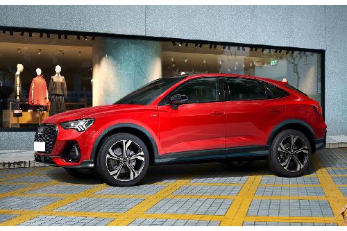 Audi Q3 Sportback 2023-2025 Front Side View