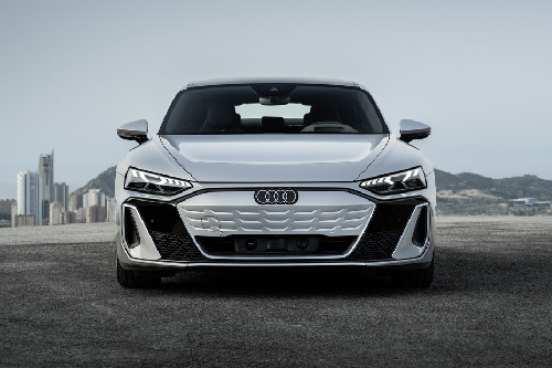Full Front View of S E-Tron GT