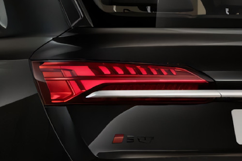 SQ7 Tail light